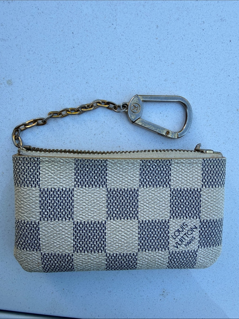 Louis Vuitton Damier Azur Key Pouch - Cream & Blue
